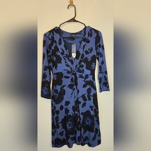 41. Daisy Fuentes Blue and Black Floral Dress